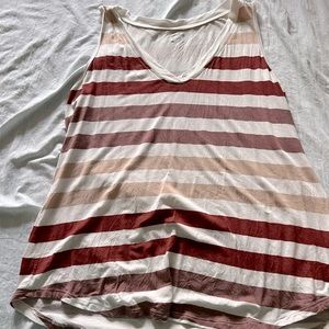 Maurice’s size large tank top